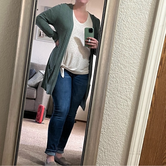 Cardigan - Picture 3 of 3